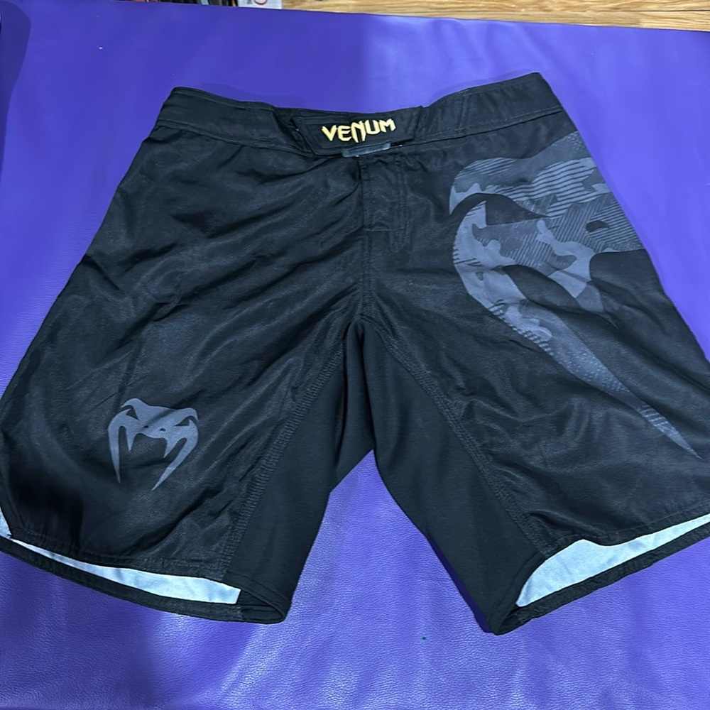 Venum BJJ MMA Fight Shorts Men’s Small 31/32